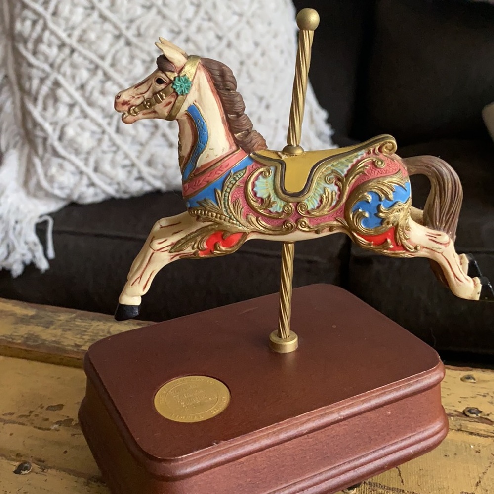 LIMITED EDITION SF MUSIC BOX CO CAROUSEL HORSE